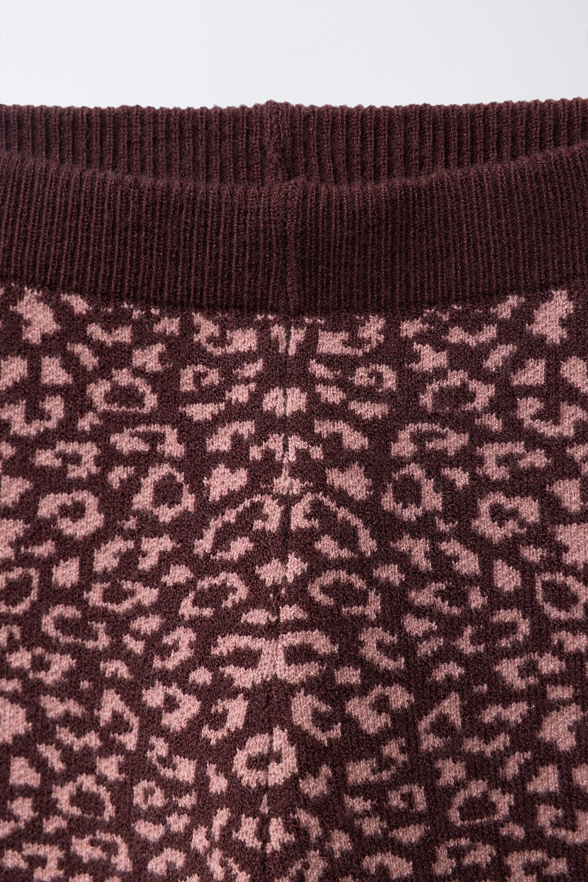 KNIT ANIMAL PRINT LEGGINGS